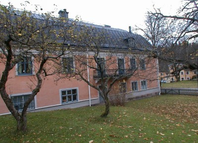 tumba hus 23.54.jpg